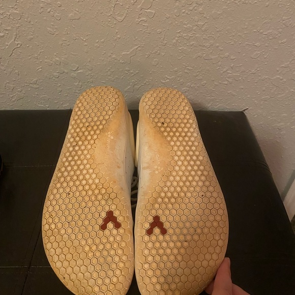 VivoBarefoot white shoes 38L - Picture 7 of 9